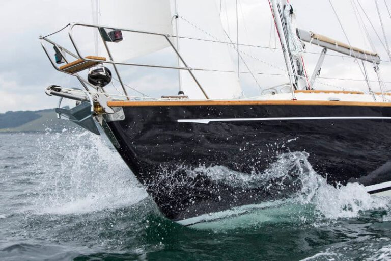 Rustler 42 bow