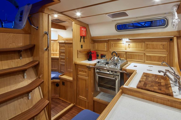 Rustler 42 - galley
