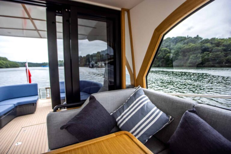 Rustler 41 interior
